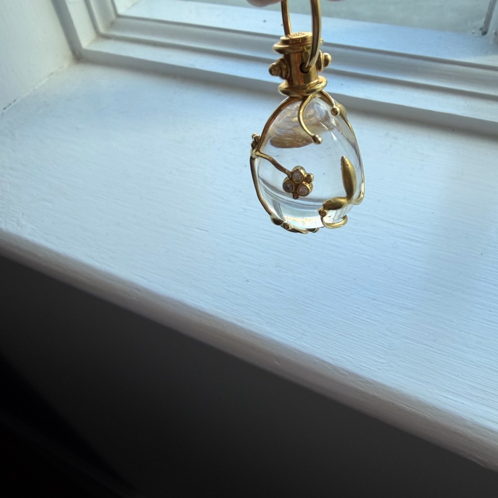 TEMPLE ST CLAIR Gold and Clear Pendant Necklace - Picture 2 of 4